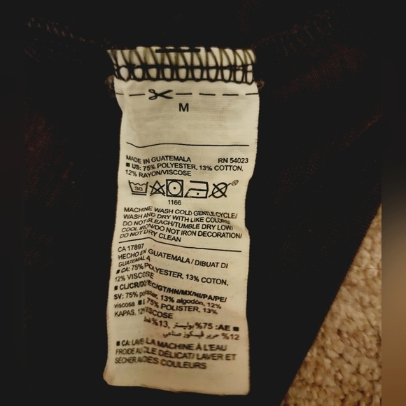 ** 2/$15 ** Bundle of 2 Old Navy Active Muscle Tanks - Picture 6 of 11